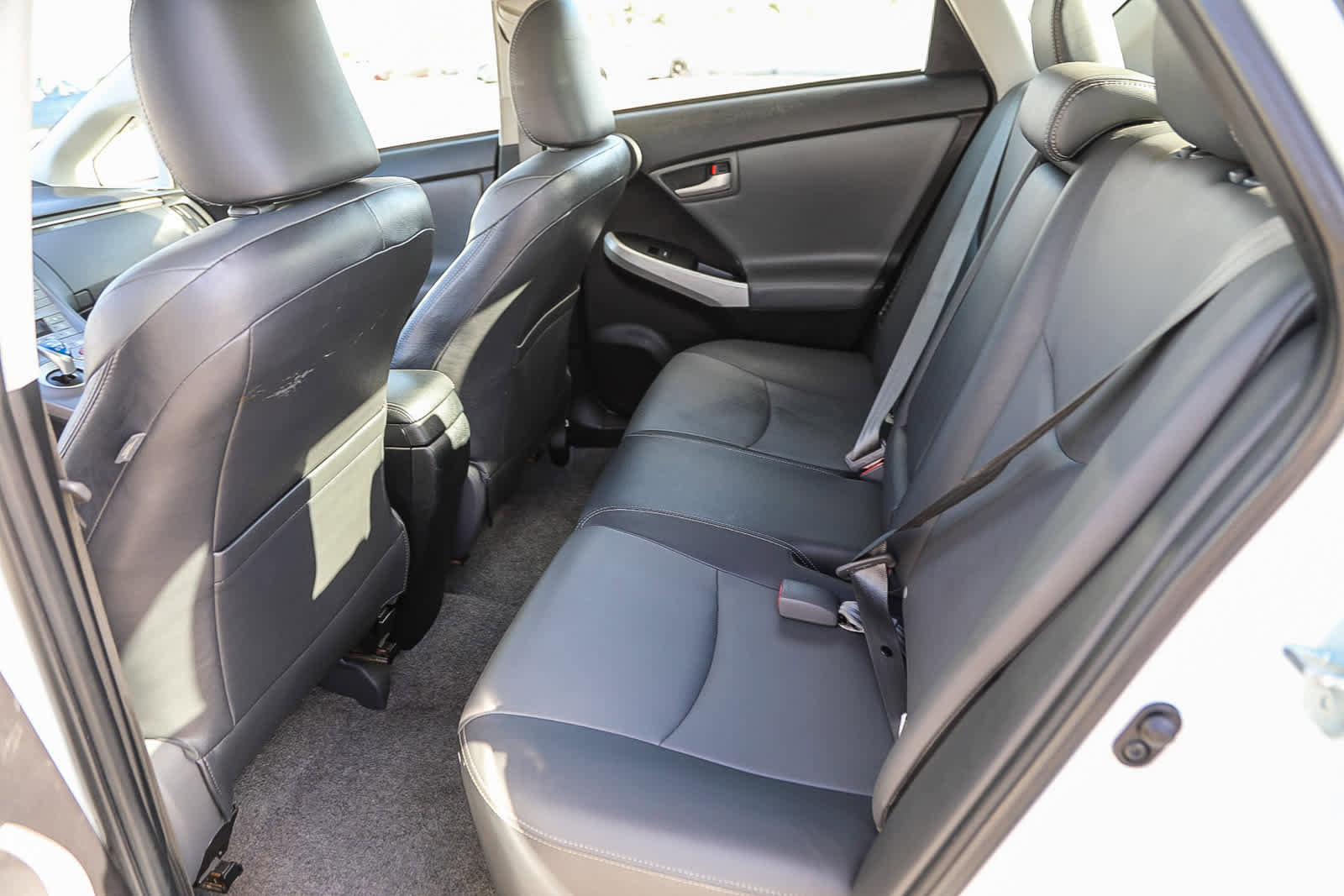 Used 2015 Toyota Prius Four image 18