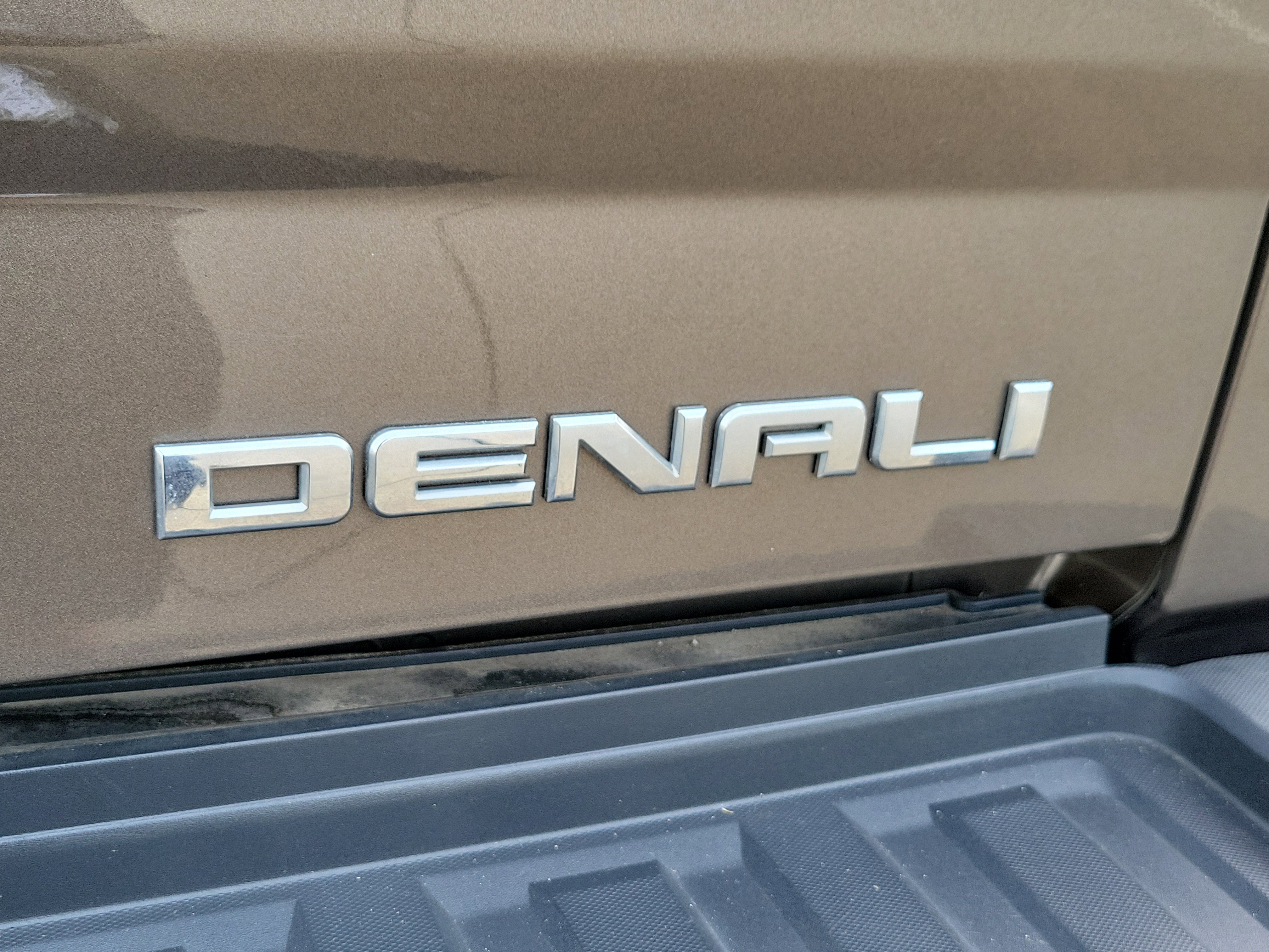 Used 2015 GMC Sierra 3500 Denali w/ Duramax Plus Package image 6