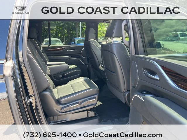 Used 2023 Cadillac Escalade ESV Premium Luxury AWD/4WD image 9