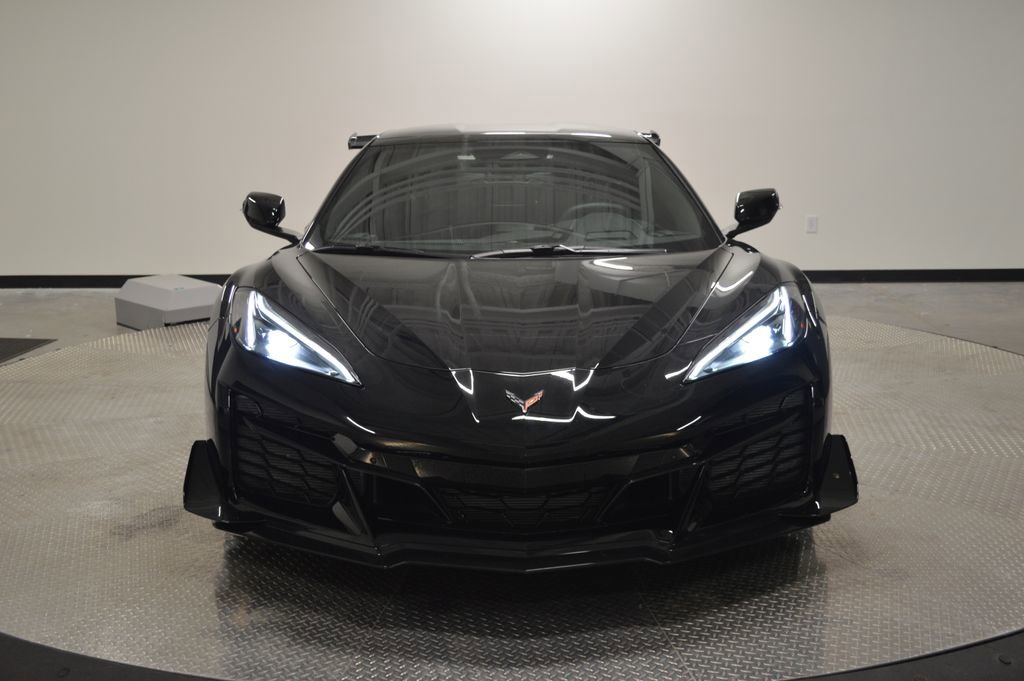 Used 2025 Chevrolet Corvette Z06 w/ Z07 Performance Package image 8
