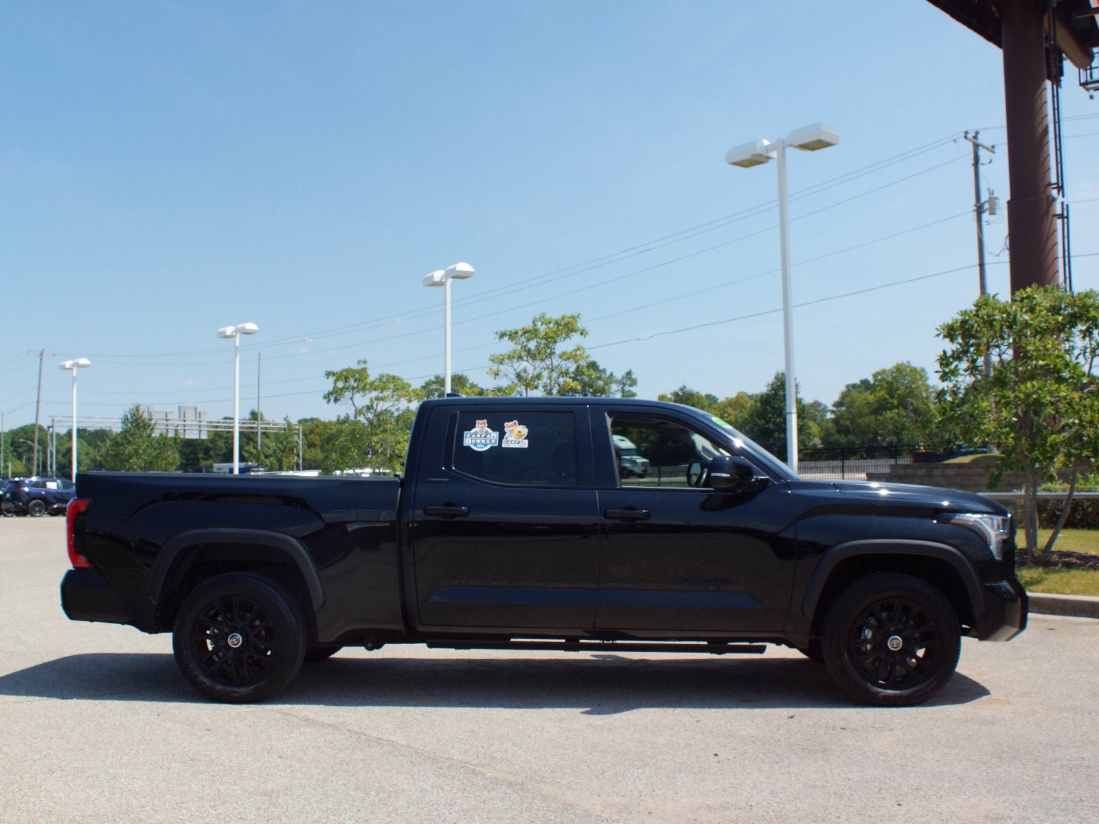 Used 2024 Toyota Tundra Limited AWD/4WD image 22