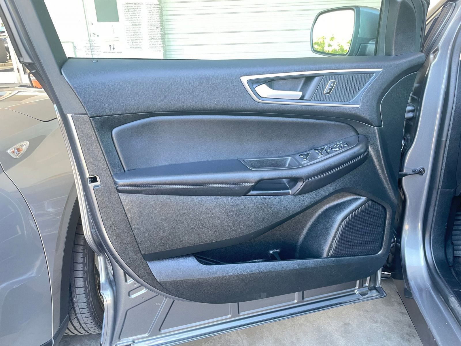 Used 2024 Ford Edge SEL image 20