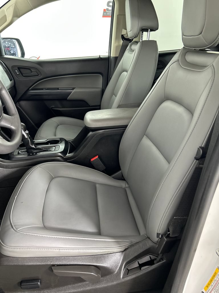 Used 2022 Chevrolet Colorado W/T RWD image 13
