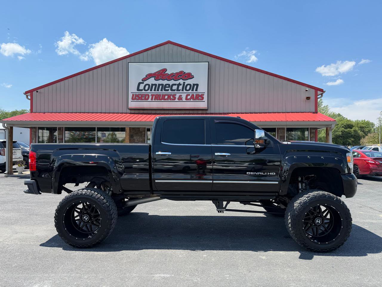 Used 2015 GMC Sierra 2500 Denali AWD/4WD image 3