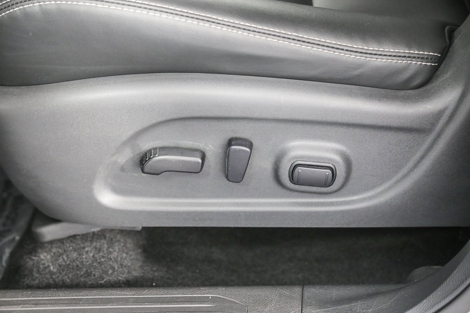 Used 2023 Nissan Murano SV image 20