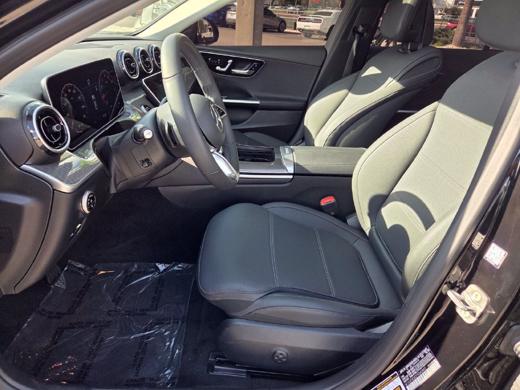 Used 2026 Mercedes-Benz C 300 Sedan image 4