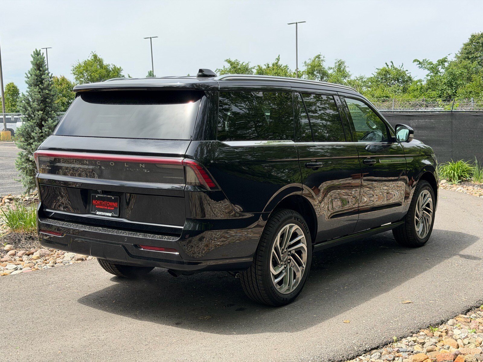 New 2026 Lincoln Navigator Reserve AWD/4WD image 5