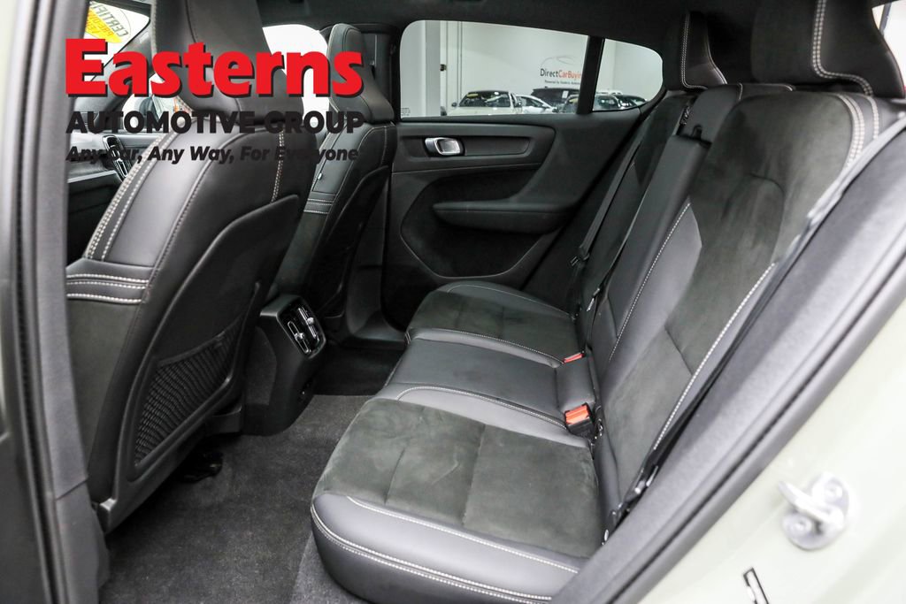 Used 2023 Volvo C40 P8 Recharge Plus w/ Climate Package image 20