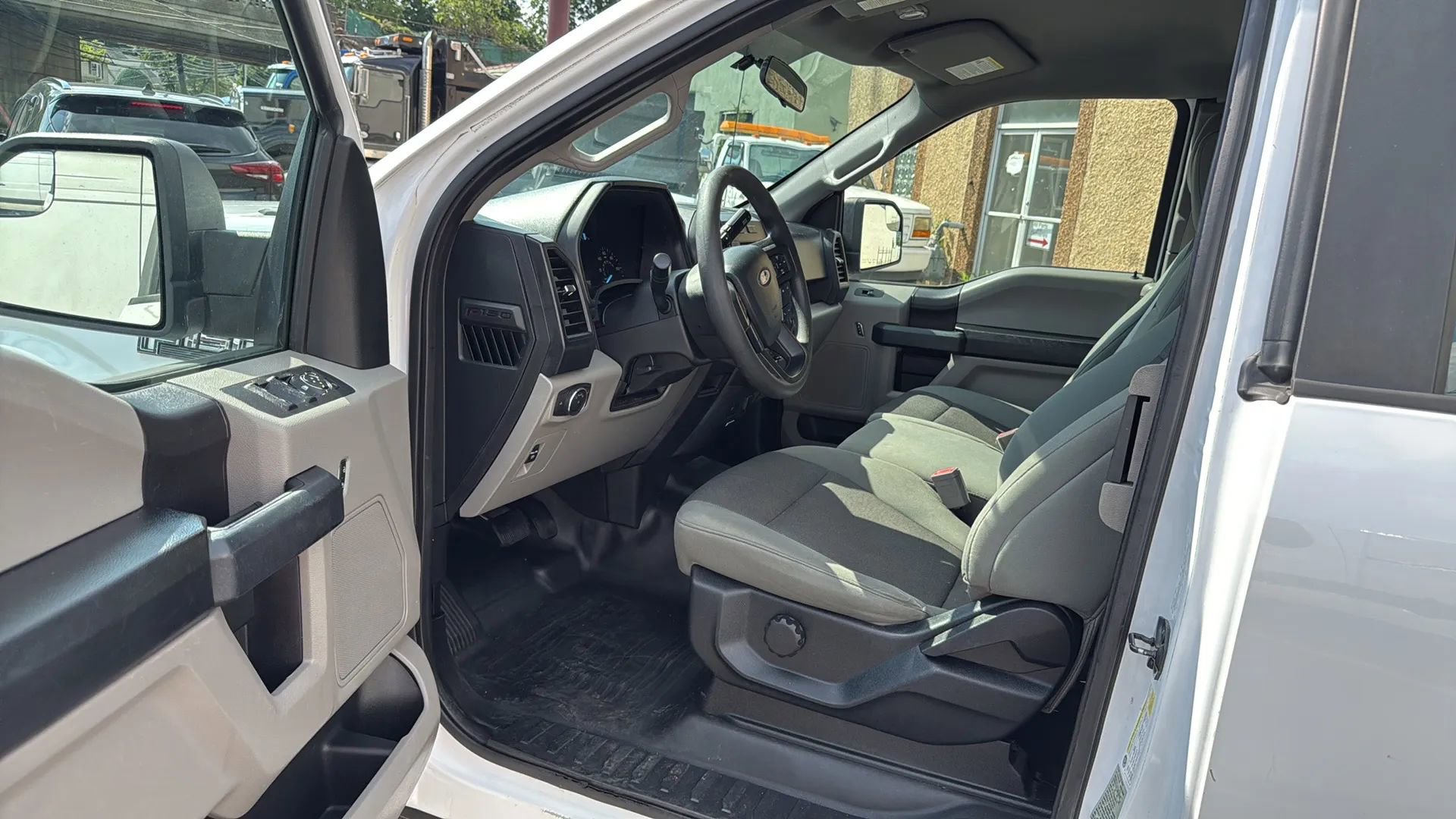 Used 2018 Ford F150 XL w/ Equipment Group 101A Mid image 22