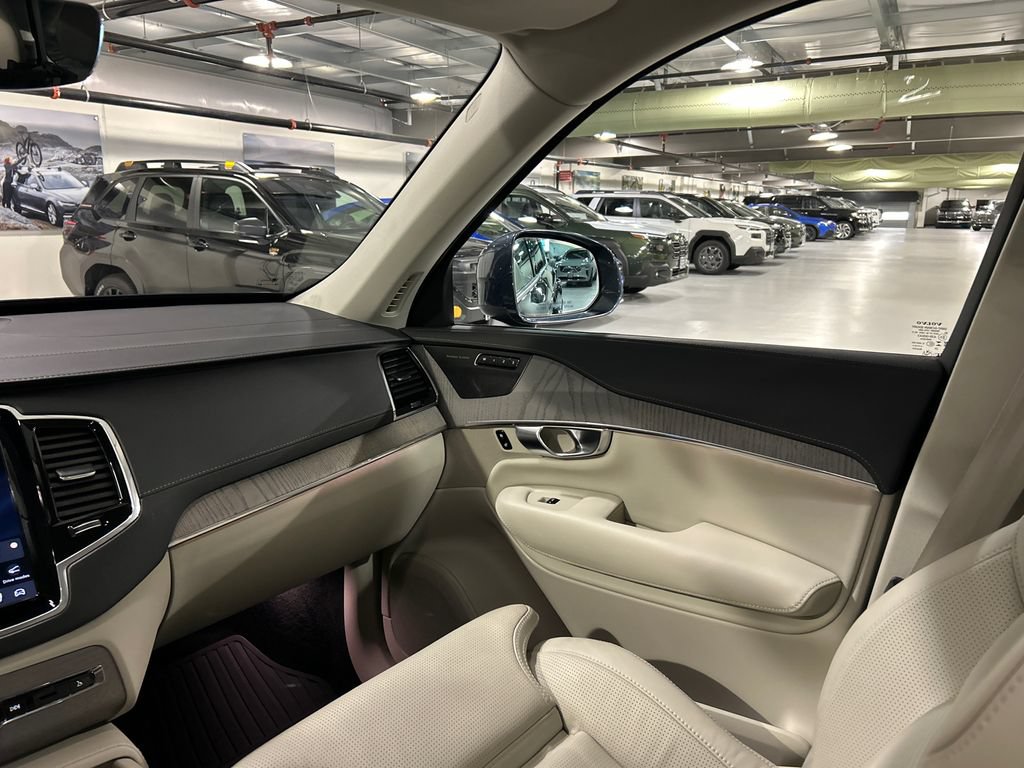 Certified 2025 Volvo XC90 T8 Ultra w/ Protection Package Premier AWD/4WD image 26