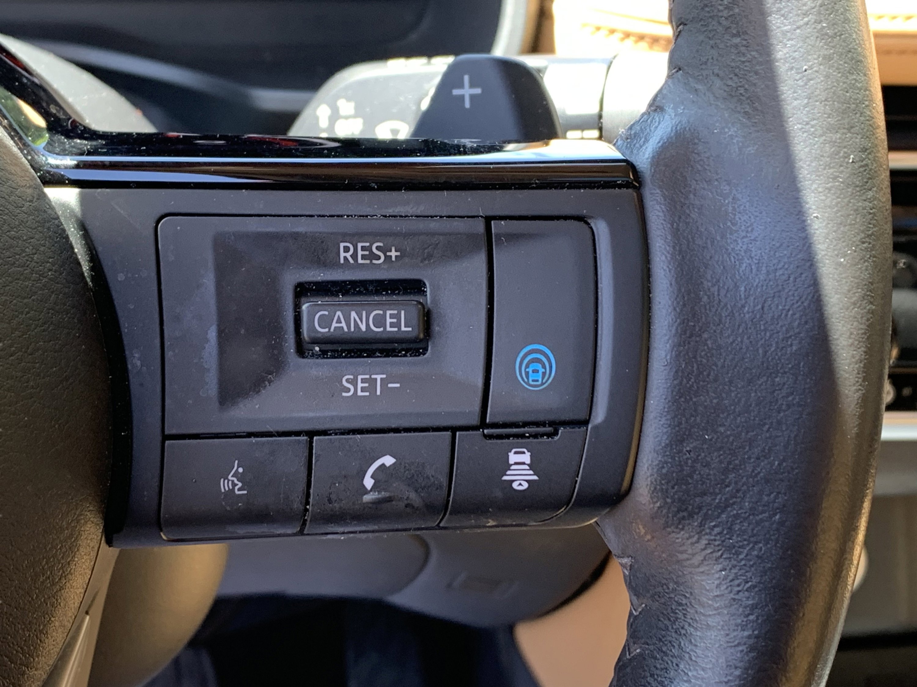 Used 2023 Nissan Rogue Platinum image 38