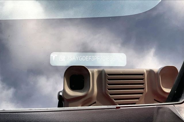 Used 2023 Tesla Model Y Performance image 18