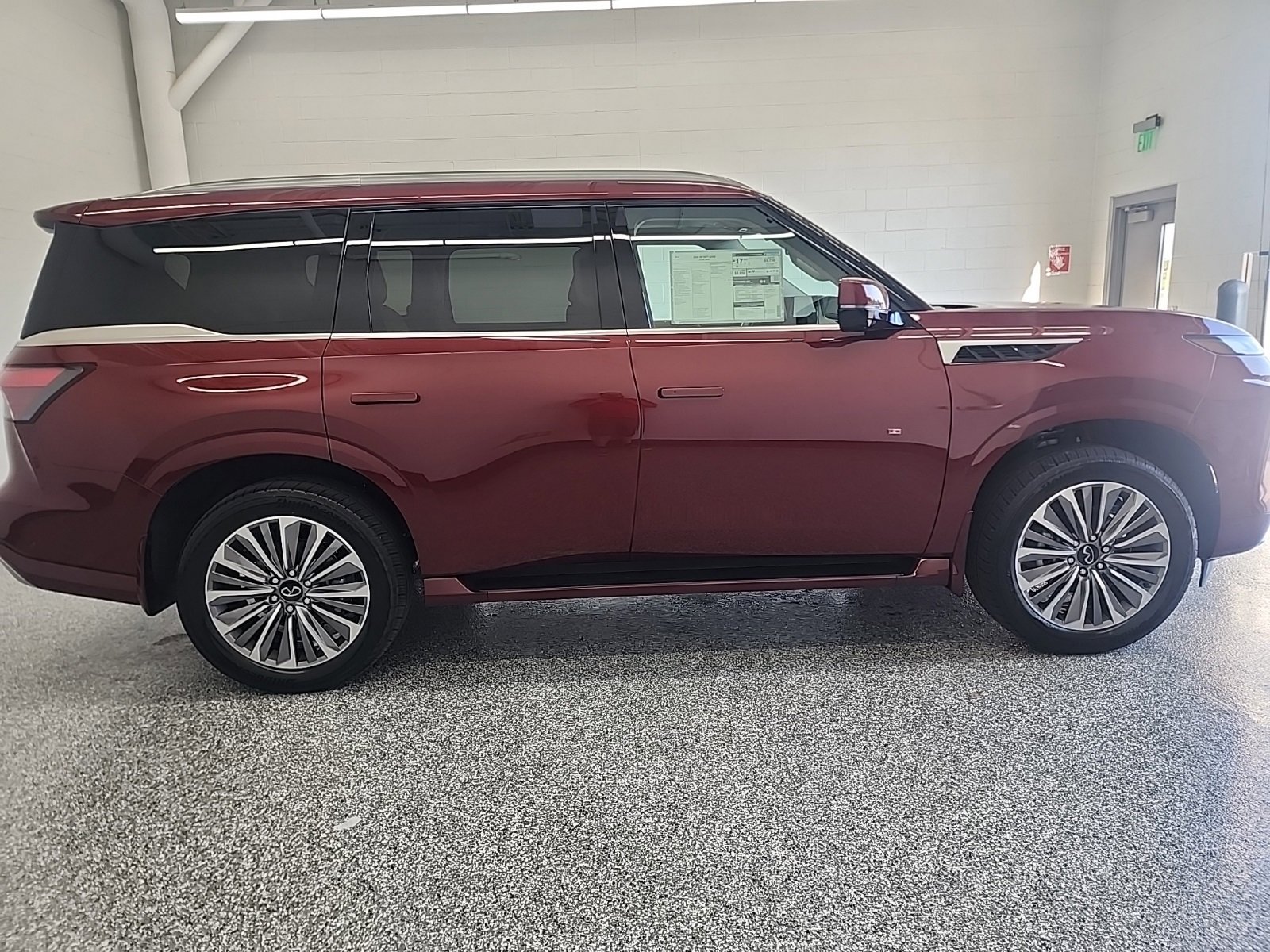 New 2026 INFINITI QX80 Luxe image 6