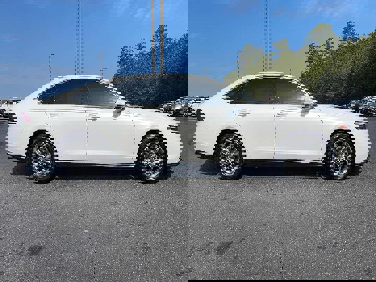 Used 2024 Honda Accord EX image 4