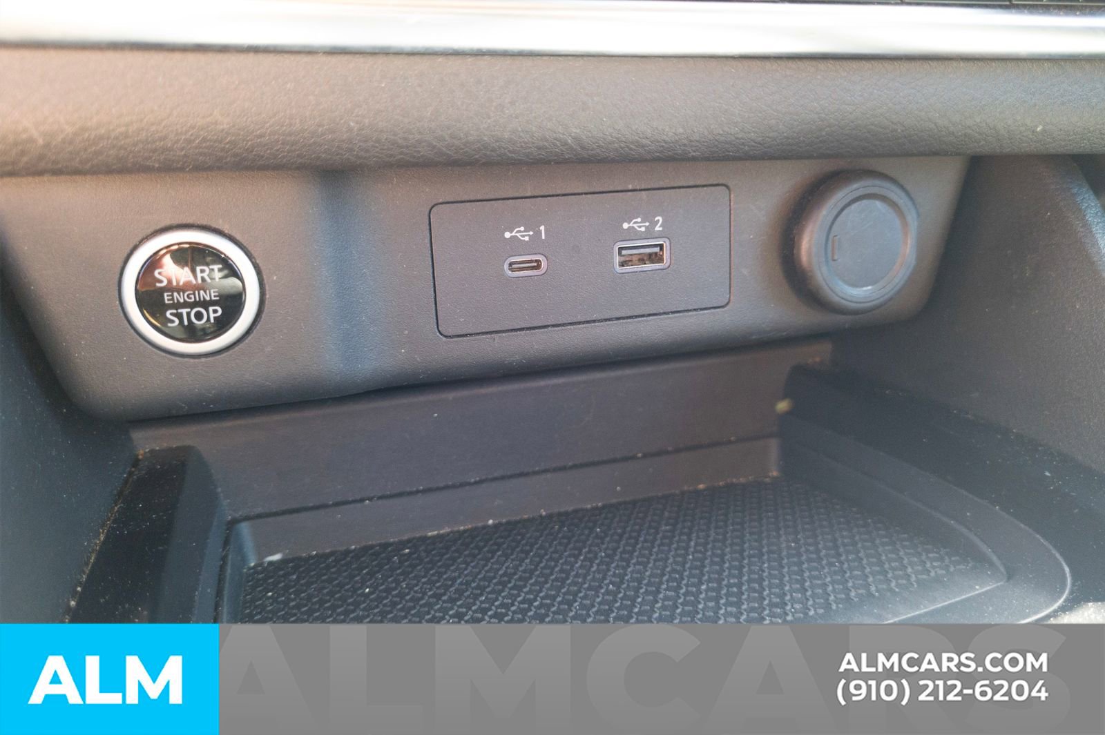 Used 2023 Nissan Rogue SV image 10