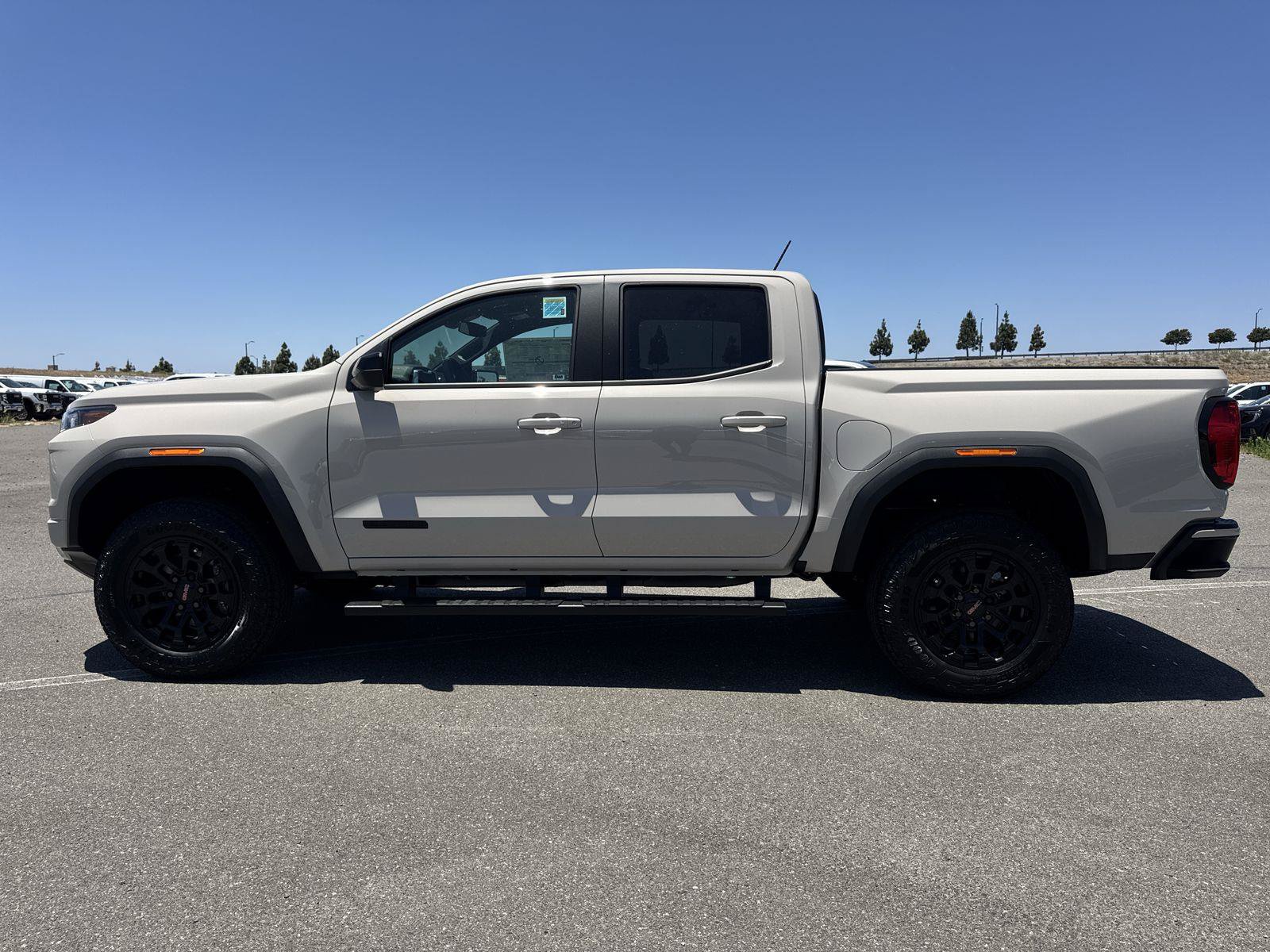 New 2026 GMC Canyon Elevation w/ LPO, Black Badging Package RWD image 5