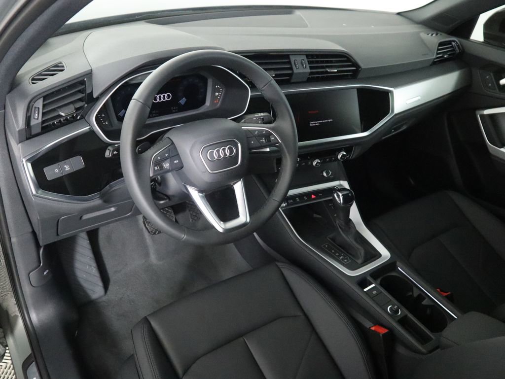 Used 2025 Audi Q3 2.0T Premium w/ Convenience Package image 11