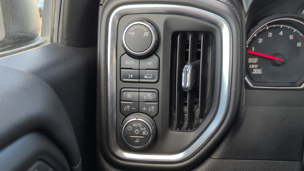 Used 2019 Chevrolet Silverado 1500 LTZ w/ LTZ Plus Package AWD/4WD image 15