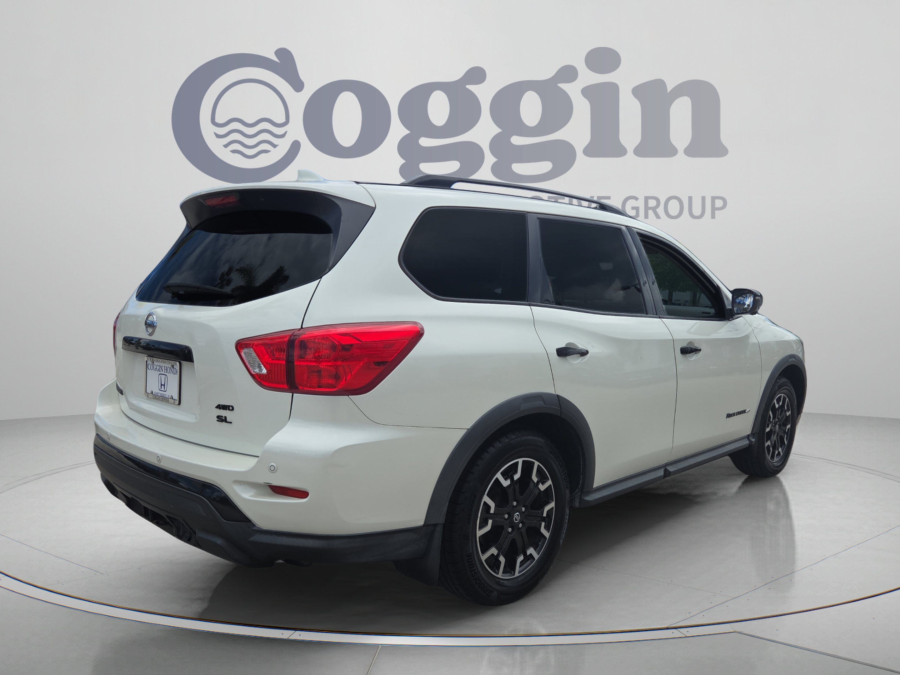 Used 2020 Nissan Pathfinder SL AWD/4WD image 5