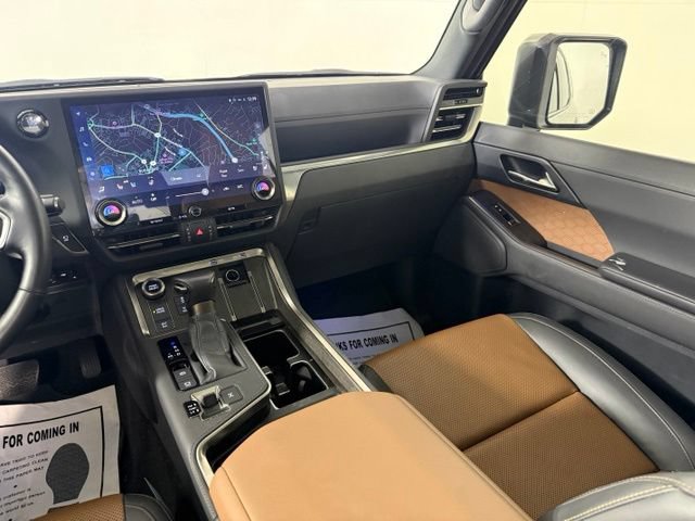 Used 2024 Lexus GX 550 w/ Accessory Package (Z1) AWD/4WD image 23