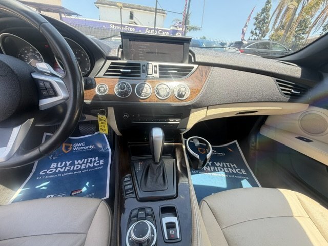 Used 2011 BMW Z4 sDrive30i RWD image 13
