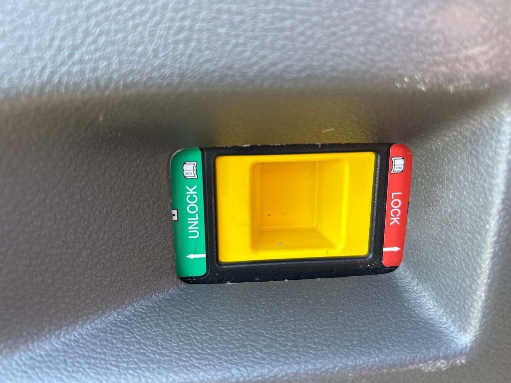 Used 2024 Ford Transit 350 XLT image 13