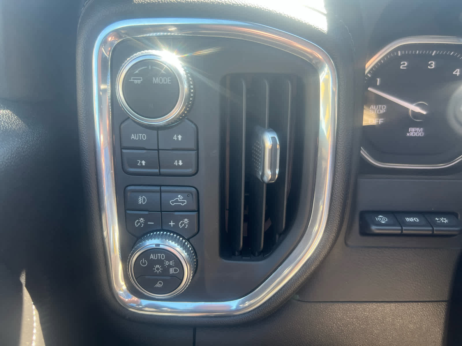 Used 2021 GMC Sierra 1500 Denali w/ Denali Ultimate Package image 16