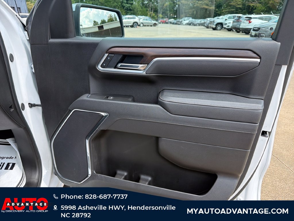 Used 2025 GMC Sierra 1500 SLT AWD/4WD image 34
