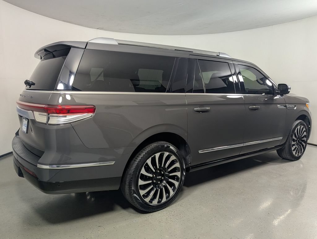 Used 2023 Lincoln Navigator L Black Label AWD/4WD image 7
