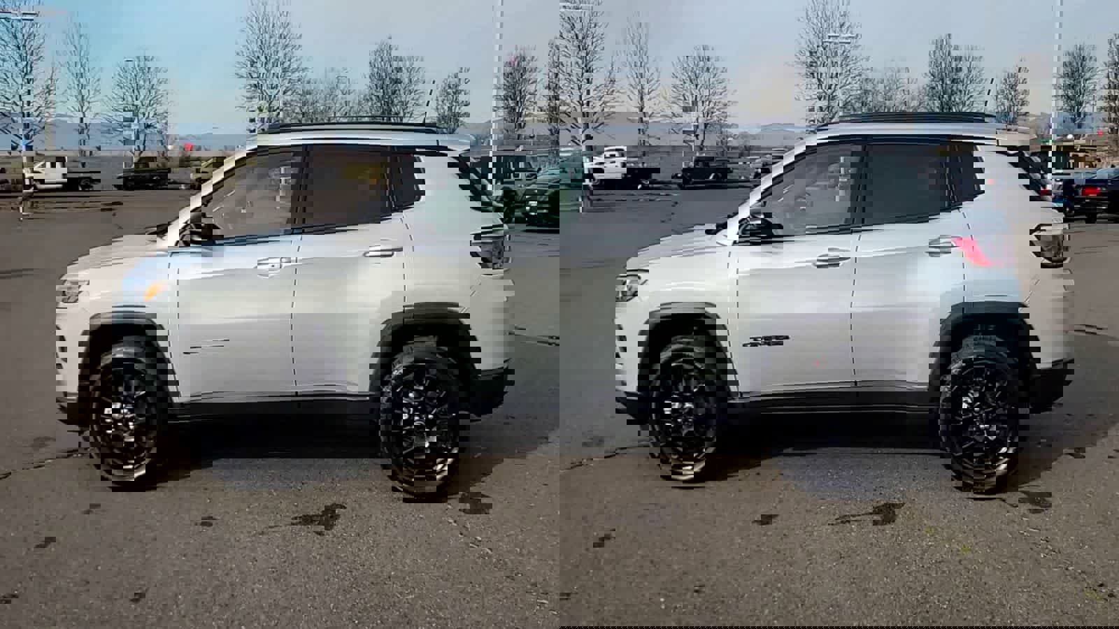 New 2026 Jeep Compass Latitude image 5