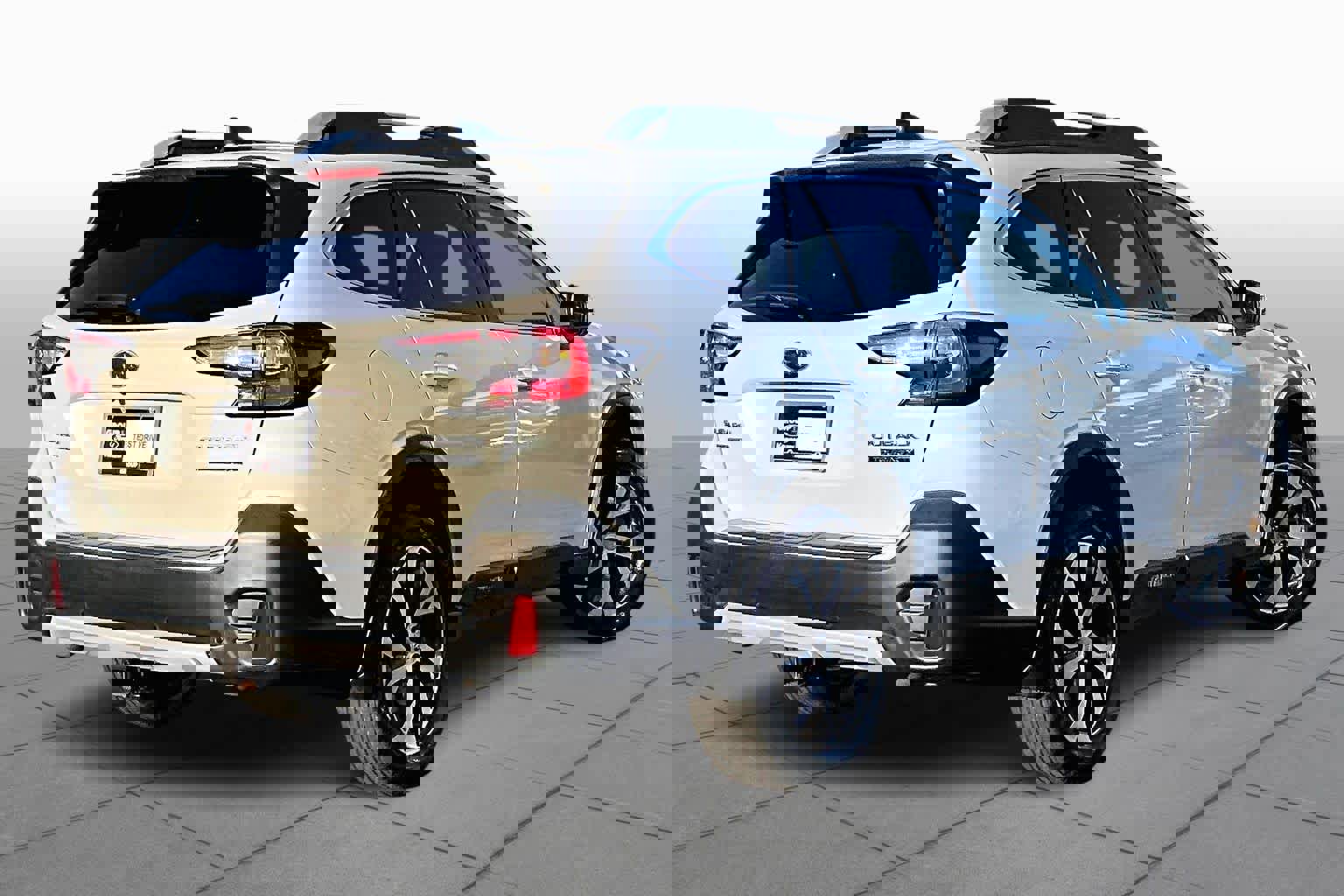 Used 2022 Subaru Outback Touring XT w/ Popular Package #2 image 12