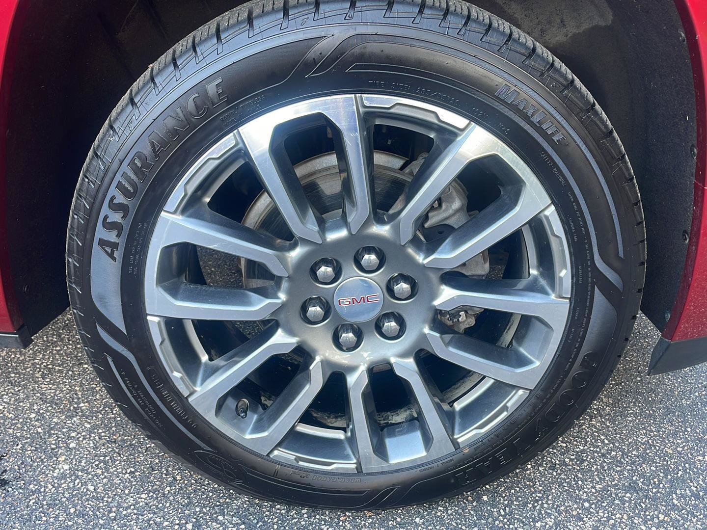Used 2022 GMC Acadia Denali w/ Denali Ultimate Package AWD/4WD image 12