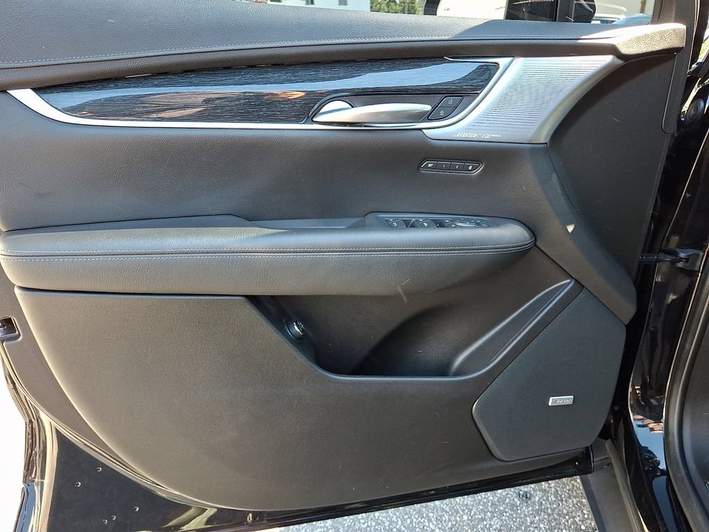 Used 2022 Cadillac XT5 Premium Luxury w/ Technology Package AWD/4WD image 13