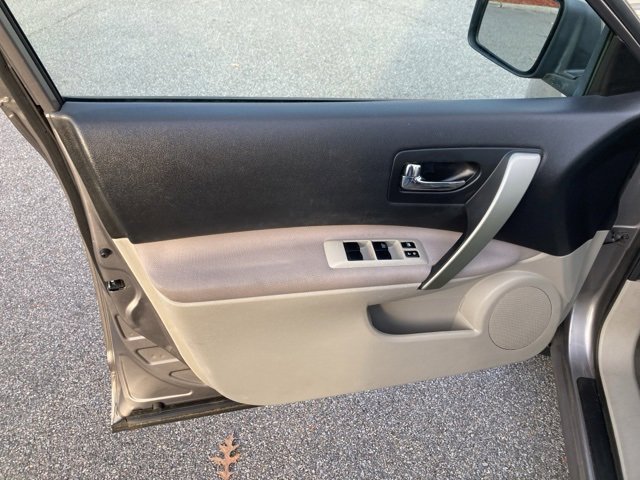 Used 2011 Nissan Rogue S image 14