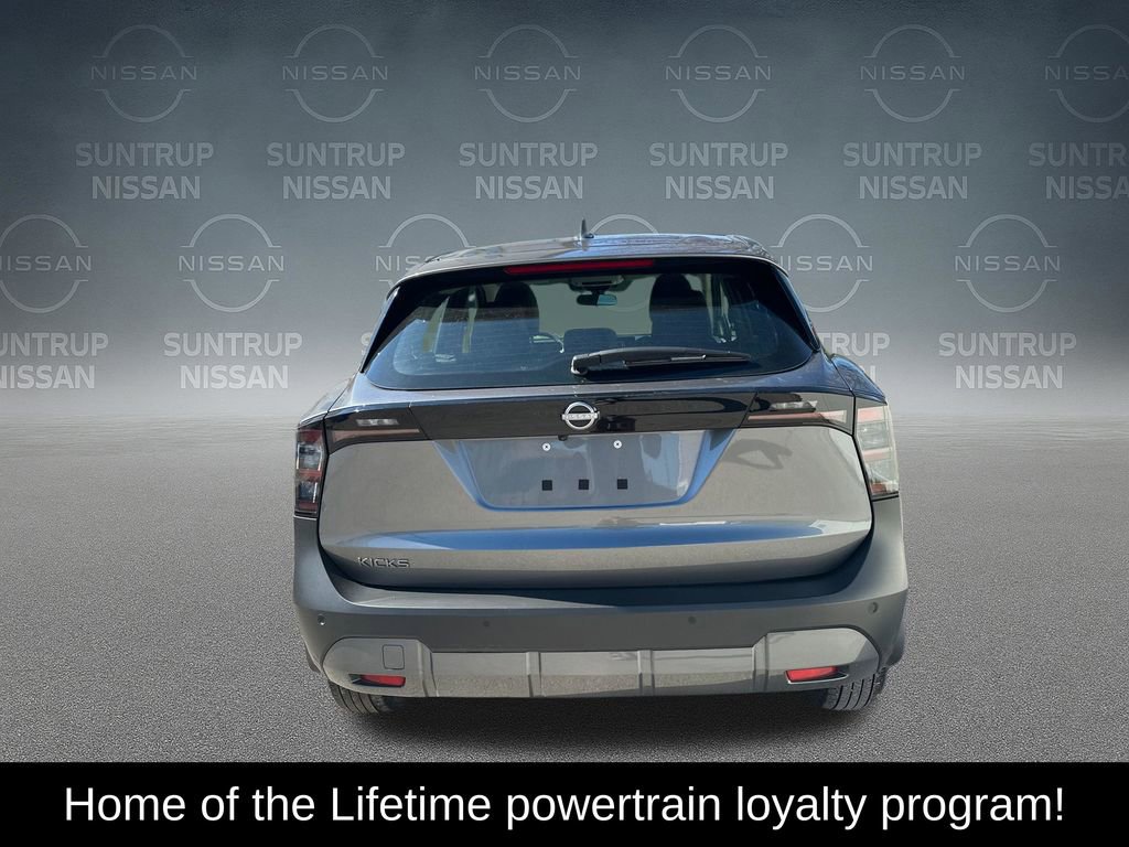 Used 2025 Nissan Kicks S image 5