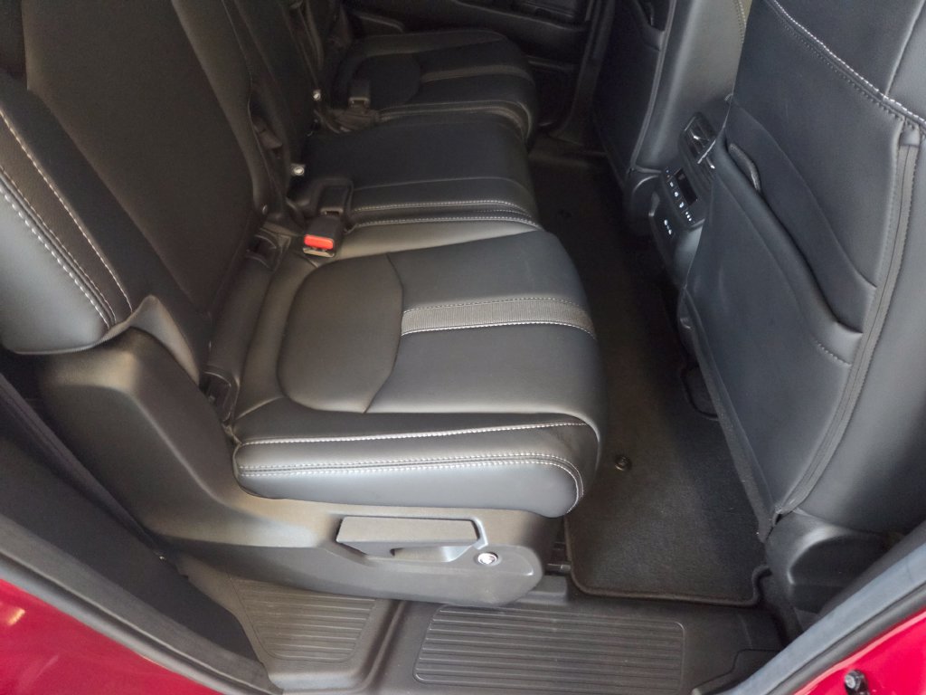 Certified 2025 Honda Pilot EX-L image 30