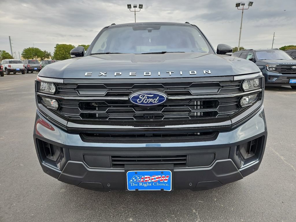 New 2025 Ford Expedition Max Active image 3
