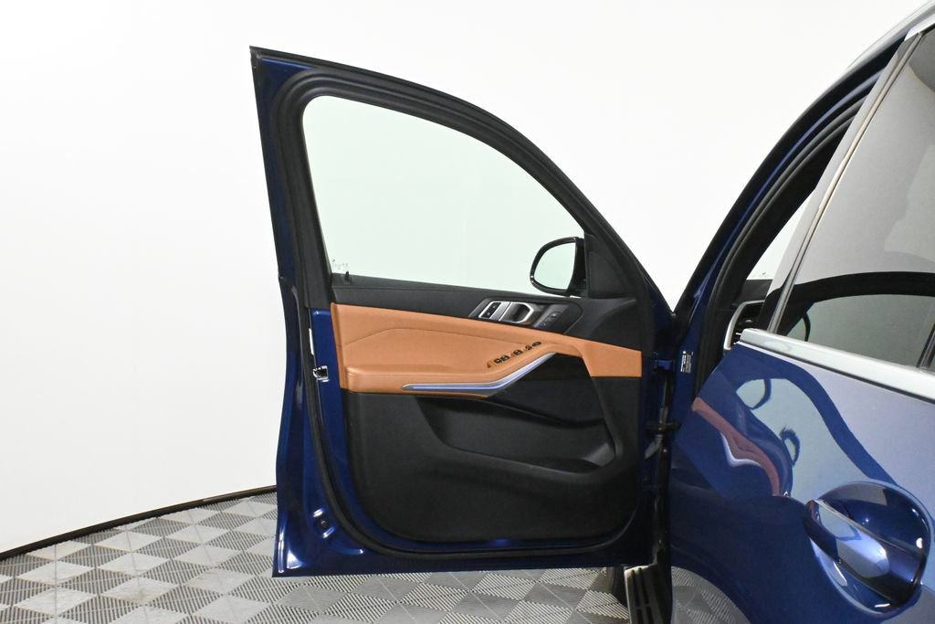 Used 2021 BMW X5 xDrive40i w/ Premium Package 2 image 29