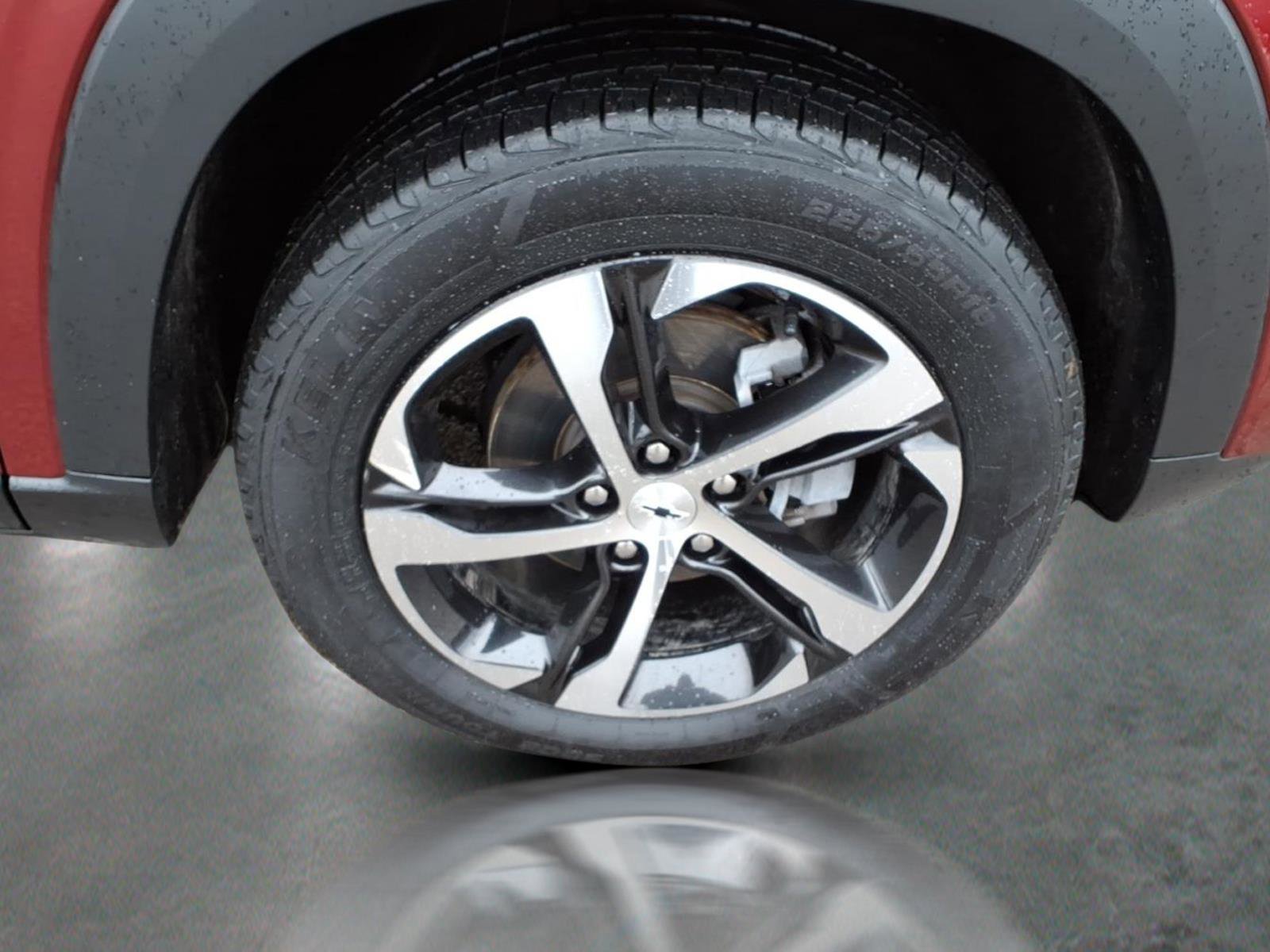 Certified 2024 Chevrolet Trax RS w/ Driver Confidence Package image 11