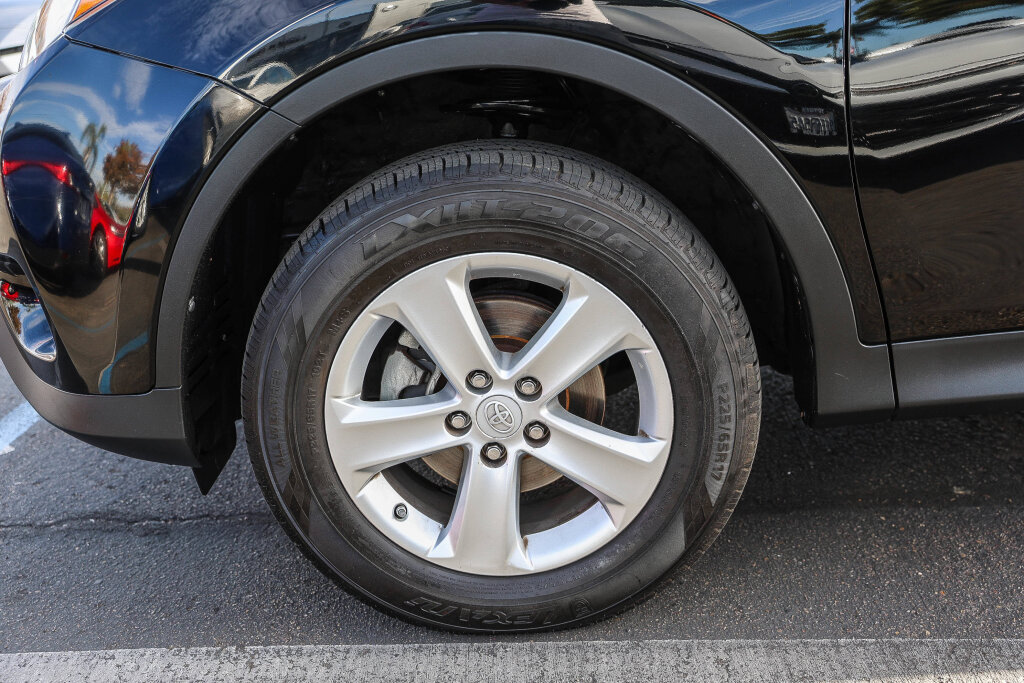 Used 2014 Toyota RAV4 XLE FWD image 26