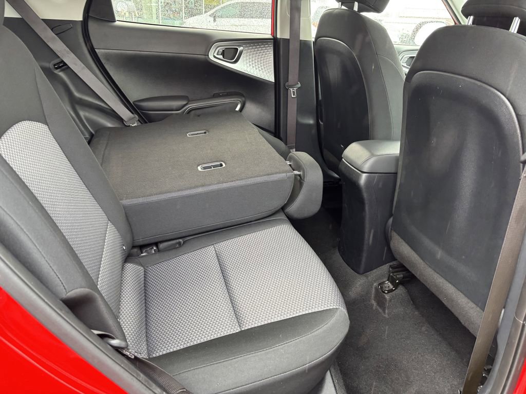 Used 2024 Kia Soul LX w/ Option Group 015 FWD image 29