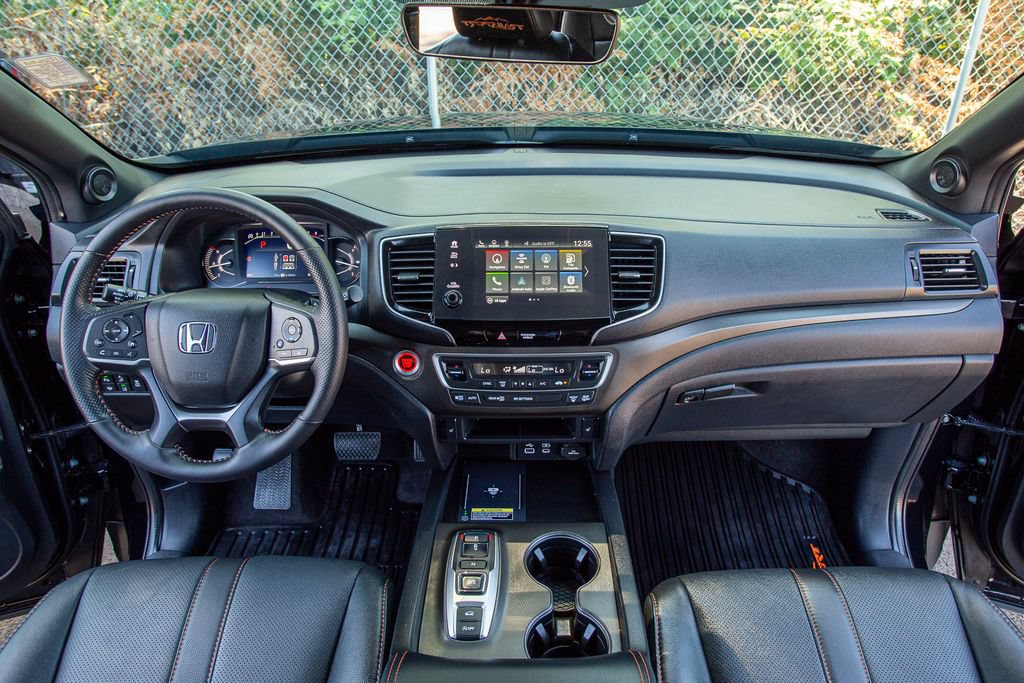 Certified 2025 Honda Passport TrailSport image 25