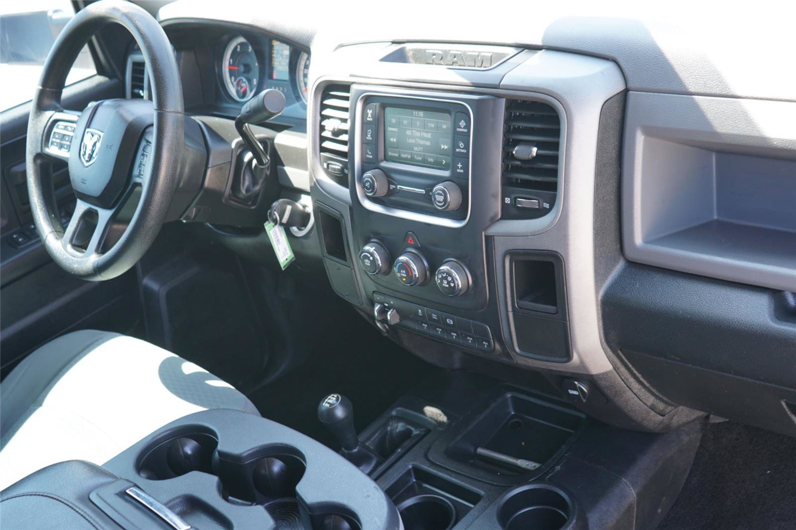 Used 2015 RAM 3500 Tradesman w/ Chrome Appearance Group AWD/4WD image 28