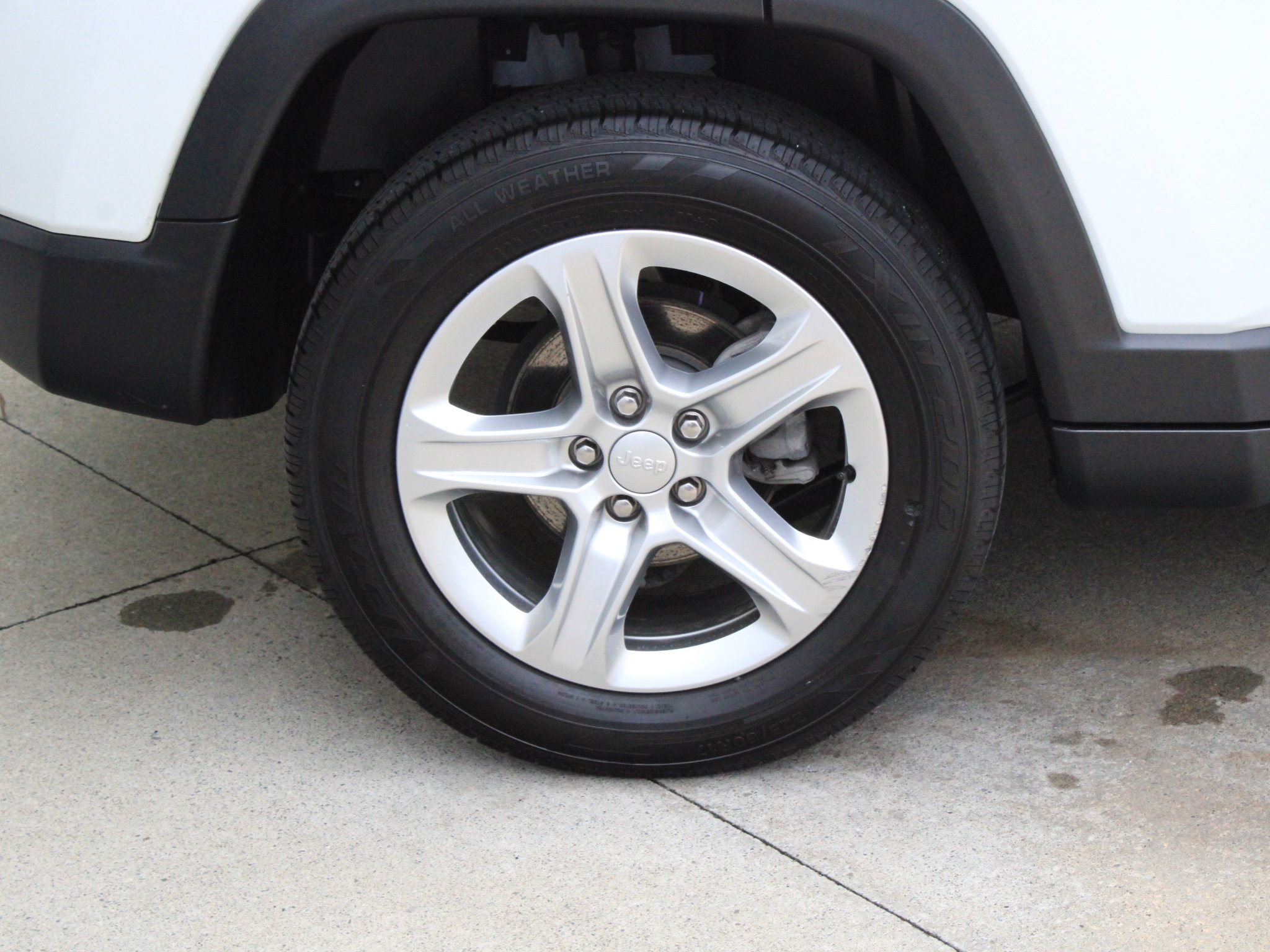 Certified 2023 Jeep Compass Latitude w/ Convenience Group AWD/4WD image 37