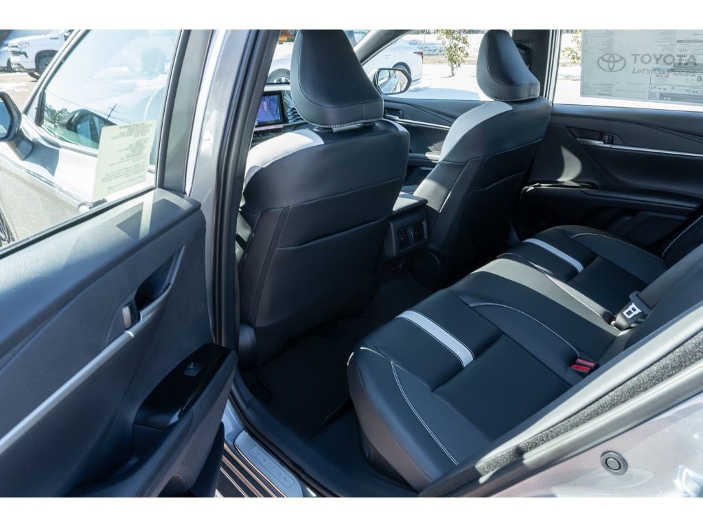 Used 2026 Toyota Camry SE FWD image 13