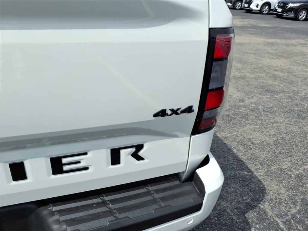 New 2026 Nissan Frontier SV image 5