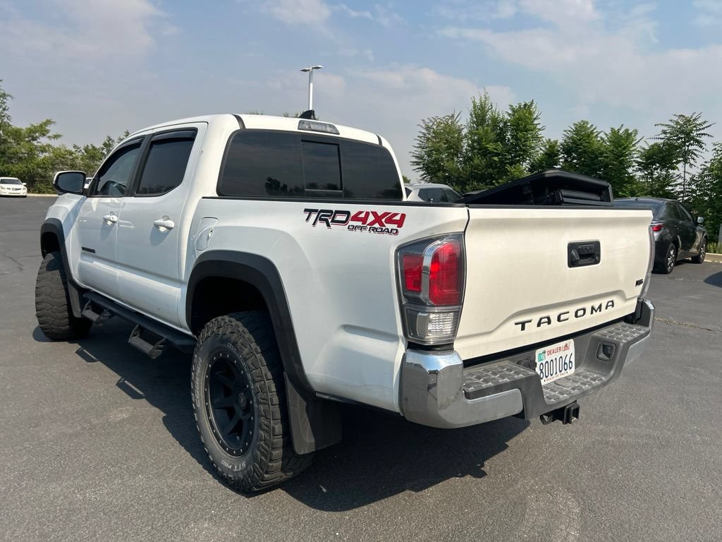Used 2020 Toyota Tacoma TRD Off-Road AWD/4WD image 11