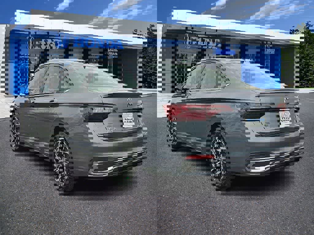 Used 2022 Volkswagen Jetta SEL FWD image 22