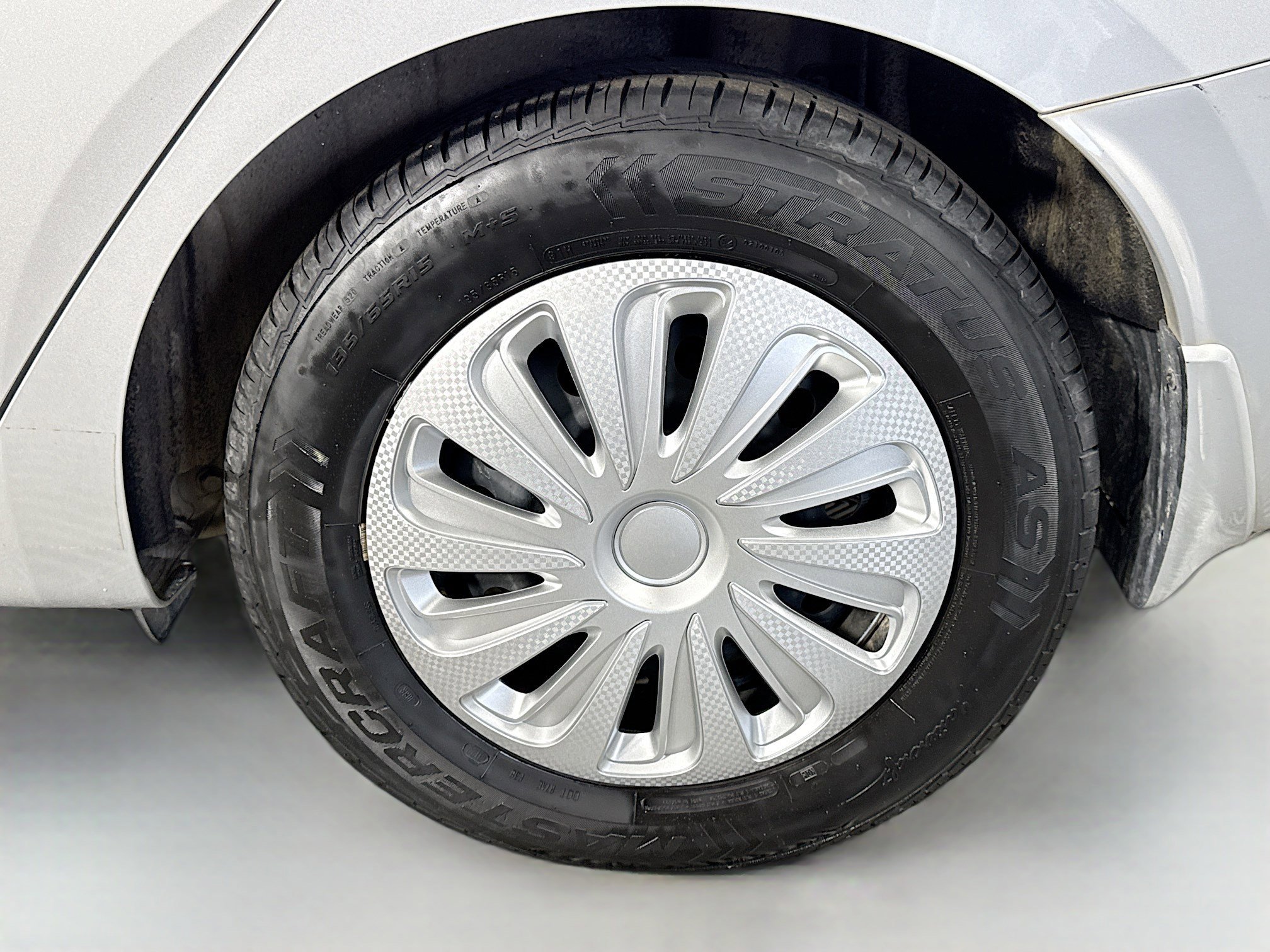 Used 2022 Nissan Versa S w/ Trunk Package image 36