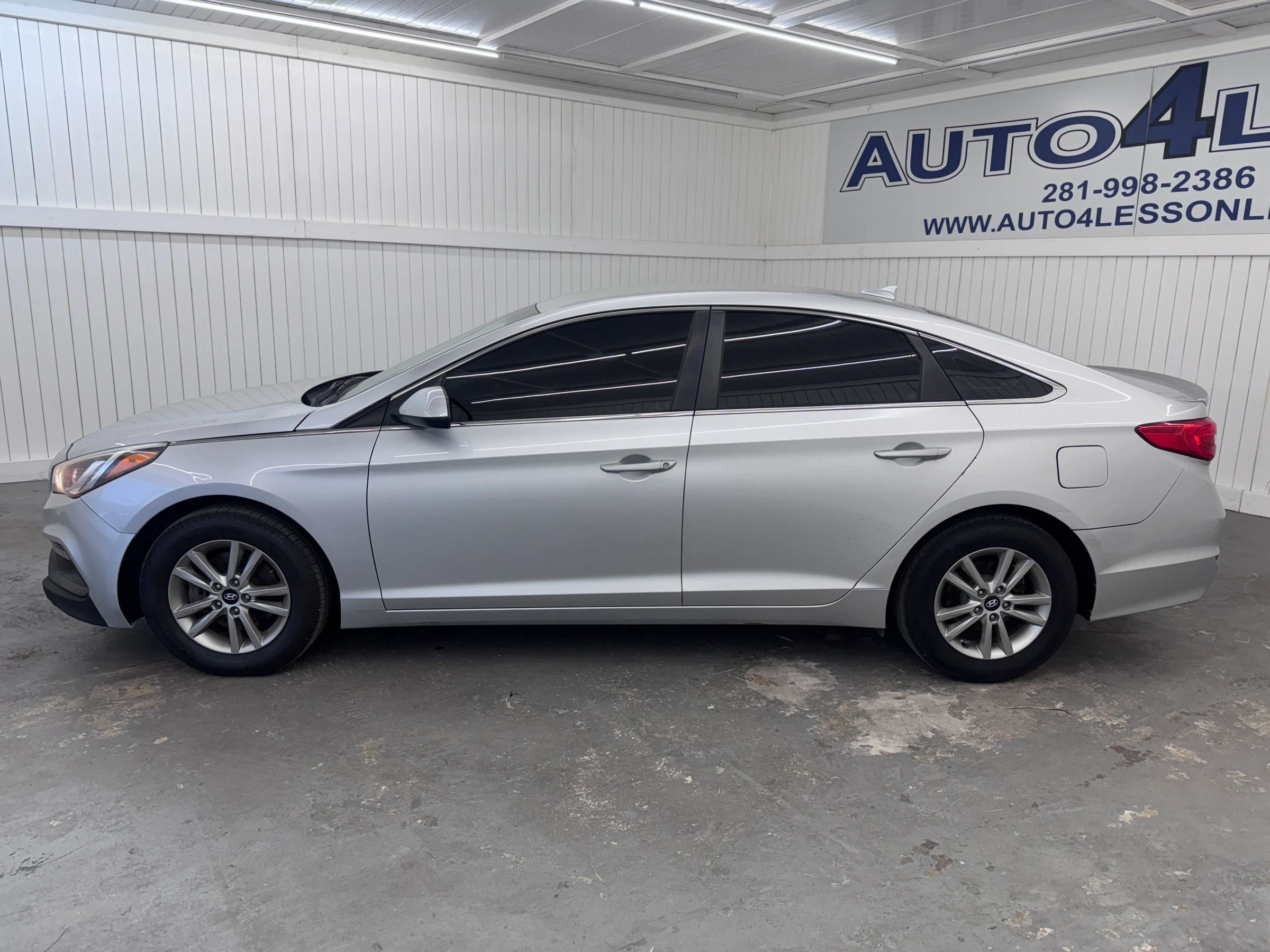 Used 2016 Hyundai Sonata SE FWD image 8